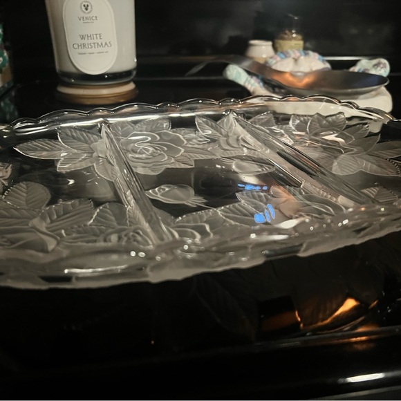 Vintage Mikasa Studio Nova Winter Rose Frosted Crystal Divided Serving Dish - Picture 4 of 6